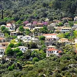 Petrinο Katochori Katokhórion