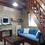 Petrinο Katochori Katokhorion (Lefkada)