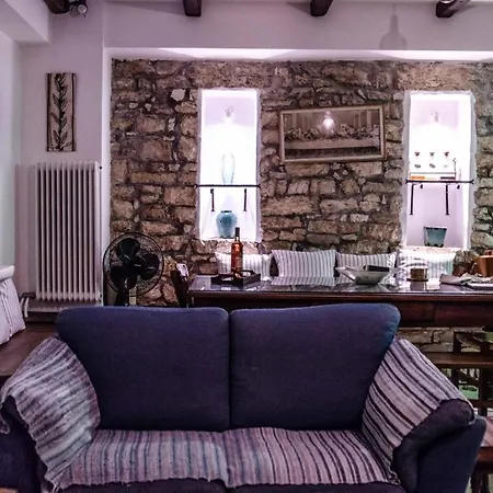 Petrinο Katochori Katokhorion (Lefkada)